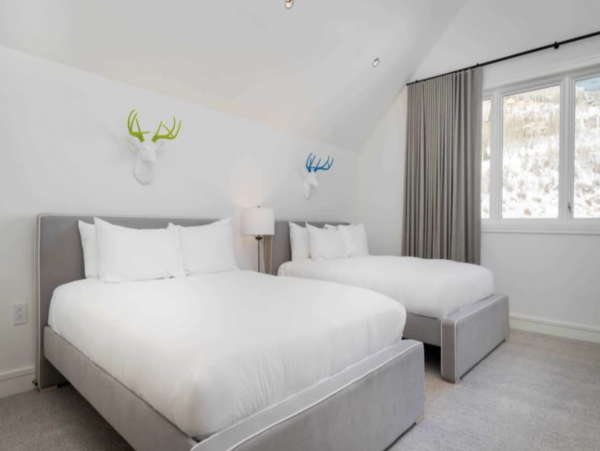 Lavish Penthouse Located in the Center of Vail village